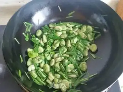 Make Scrambled beans step 4