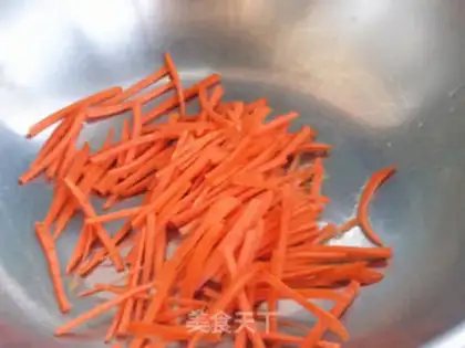Make Bean sprouts with carrots step 2