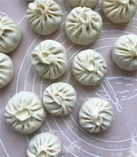 Make Cheese and pepper buns step 7
