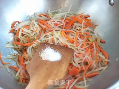 Make Bean sprouts with carrots step 6