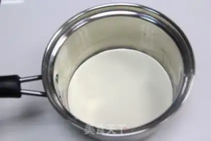 Make Cloud-top cookies step 2