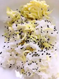 Make Rice bacon rolls step 0