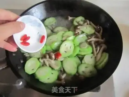 Make Crab mushrooms and smelts step 5