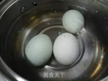Make Frozen eggs step 0