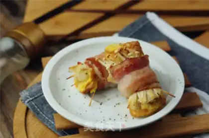 Make Egg bacon roll step 6