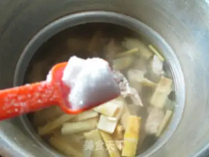Make The lamb tail and dragonbone soup step 6
