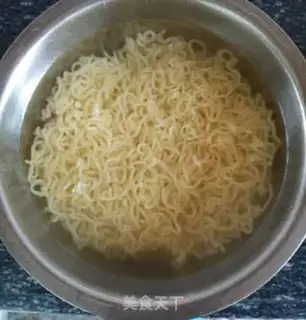 Make Flying noodles step 4