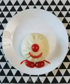 Make Clown bun step 3