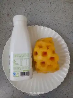 Make Pineapple yogurt step 0