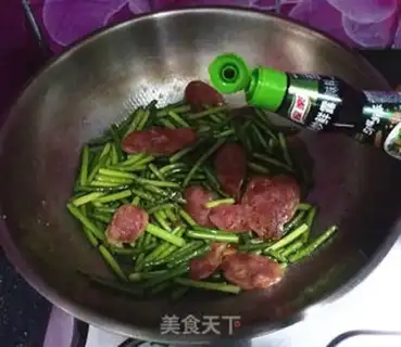Make Garlic fried sausage step 7