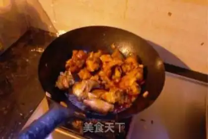 Make Peanut stew pig