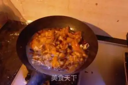 Make Peanut stew pig
