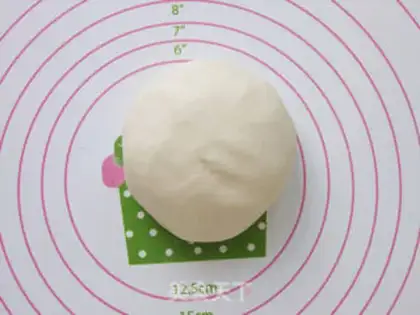 Make Fresh meat mooncake step 4
