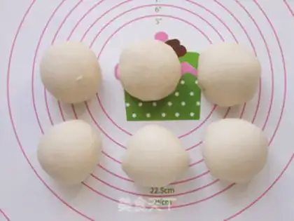 Make Fresh meat mooncake step 7