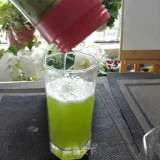 Make Pear cucumber juice step 4