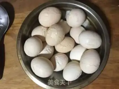 Make Black sugar tea eggs step 2