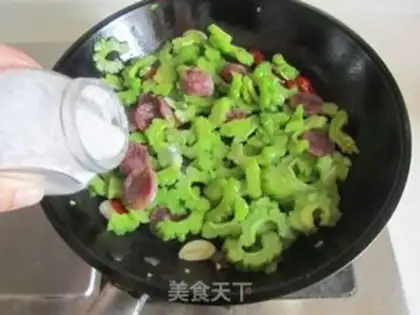 Make Sausage fried bitter melon step 6