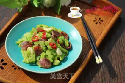 Make Sausage fried bitter melon step 7