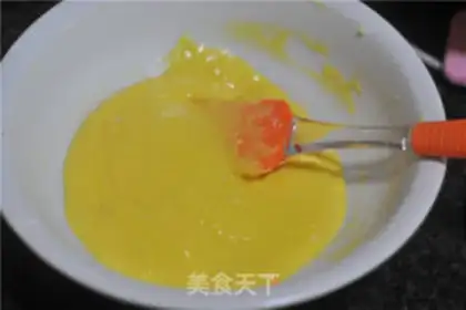 Make Fruitcake rolls step 3