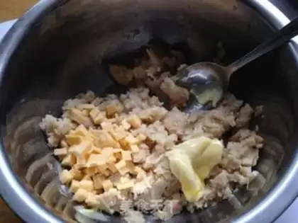 Make Spaghetti cheeseball step 3