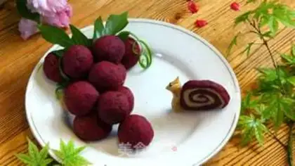 Make Spaghetti cheeseball step 15