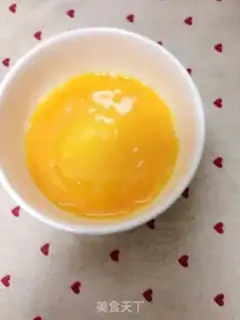 Make Carbine egg fried rice step 1
