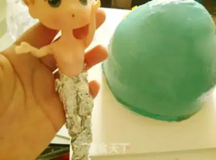 Make Barbie doll cake step 12