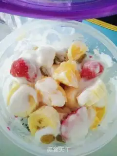 Make Fruit yogurt step 1