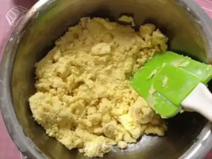 Make Cracker cheeseball step 4