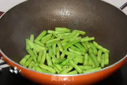 Make Four seasons of potato stew step 4