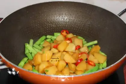 Make Four seasons of potato stew step 5