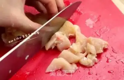 Make Baby eats pepper chicken meatballs step 1