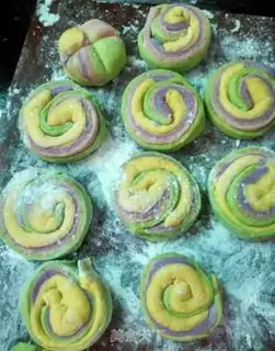 Make Colored fruit and vegetable rolls step 0