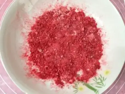 Make Frozen strawberry yogurt mousse step 2