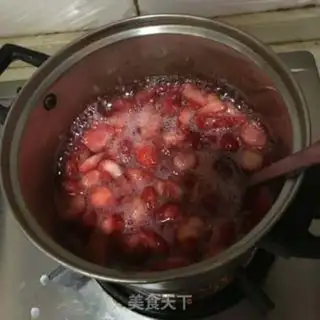 Make Strawberry sauce step 4