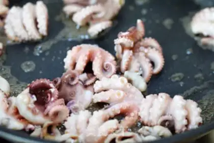 Make Japanese octopus seaweed step 3