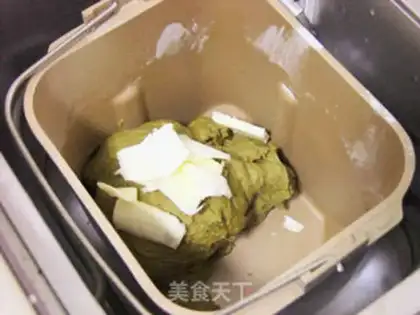 Make Scrambling tea and potatoes step 5
