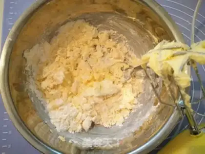 Make Peanut soufflé step 1
