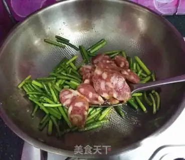 Make Garlic fried sausage step 6
