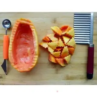 Make The papayas produce soup step 1