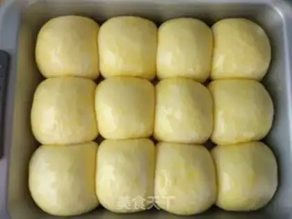Make Maxine squeezes bread step 15