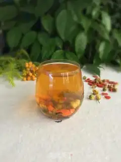 Make A tea with chrysanthemum step 4