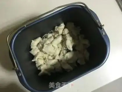 Make Milky honey toast step 1