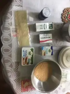 Make Blueberry jam cheesecake step 0