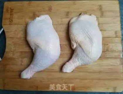 Make Roasted chicken leg rolls step 0