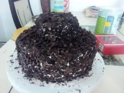 Make Chocolate strawberry cake step 8