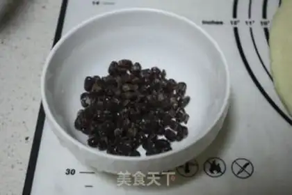 Make Japanese milk bean bread step 4