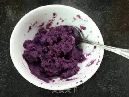 Make Purple potato silver congee step 1