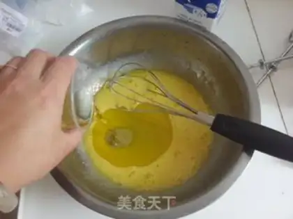 Make Strawberry Snowcake step 2