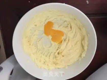 Make Yogurt and fruit step 1